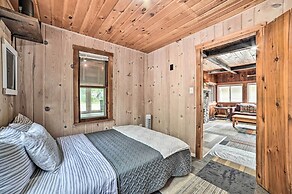 Cozy Prudenville Cabin: Walk to Houghton Lake