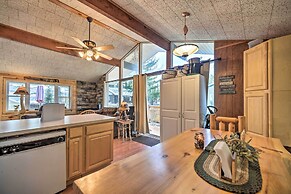 Speculator Cottage ~ 2 Mi to Oak Mountain Skiing