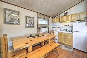 Speculator Cottage ~ 2 Mi to Oak Mountain Skiing