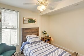 Cozy Delafield Apartment - Walk to Lake!