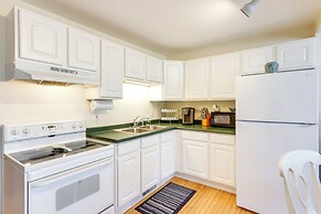 Cozy Delafield Apartment - Walk to Lake!