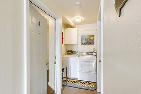 Cozy Delafield Apartment - Walk to Lake!