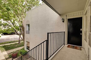 Walkable Dallas Vacation Rental w/ Community Pool!
