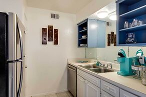 Walkable Dallas Vacation Rental w/ Community Pool!