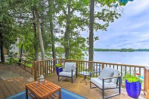 Lakefront Plymouth Cottage w/ Private Hot Tub