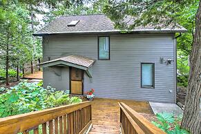 Lakefront Plymouth Cottage w/ Private Hot Tub