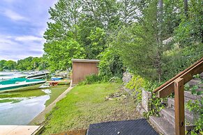 Lakefront Plymouth Cottage w/ Private Hot Tub