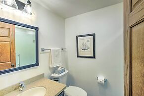 Lakefront Plymouth Cottage w/ Private Hot Tub