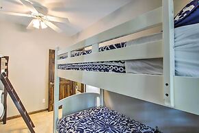 Lakefront Plymouth Cottage w/ Private Hot Tub