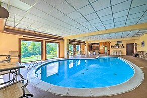 Comfortable Dover Apartment: Walk to Mt Snow!