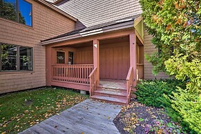 Comfortable Dover Apartment: Walk to Mt Snow!
