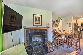 Comfortable Dover Apartment: Walk to Mt Snow!