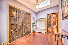Fox River Grove Home: Pets Welcome!