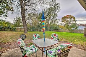 Fox River Grove Home: Pets Welcome!