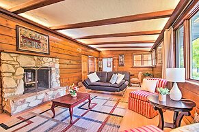 Fox River Grove Home: Pets Welcome!