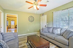 Long Beach Hideaway: Walk to Beach, Shops & Bars!