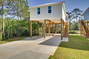 Lovely Bay St Louis Retreat w/ Dock & Canal Access