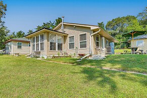 Montello Cabin on Buffalo Lake w/ Dock & Fire Pit!