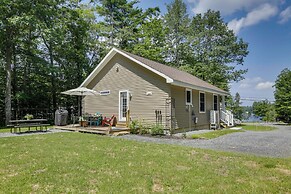 Maine Cottage w/ Dock & Kayaks, Near Augusta!