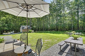 Maine Cottage w/ Dock & Kayaks, Near Augusta!