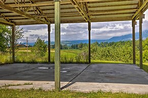 51 Mi to Mt Rainier: Mtn-view Escape on 8 Acres!