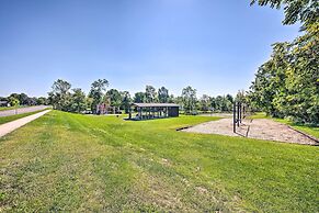 12 Mi to Hersheypark: Family Home w/ Deck!