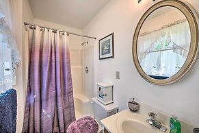 12 Mi to Hersheypark: Family Home w/ Deck!