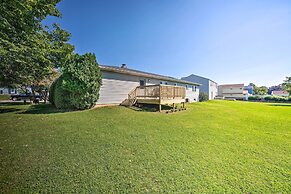 12 Mi to Hersheypark: Family Home w/ Deck!