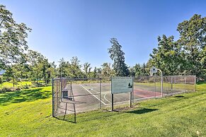 12 Mi to Hersheypark: Family Home w/ Deck!