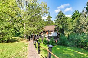 Pet-friendly Delta Cabin w/ Private Hot Tub!