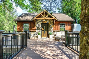 Pet-friendly Delta Cabin w/ Private Hot Tub!
