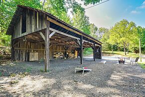 Pet-friendly Delta Cabin w/ Private Hot Tub!