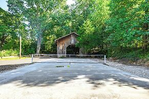 Pet-friendly Delta Cabin w/ Private Hot Tub!