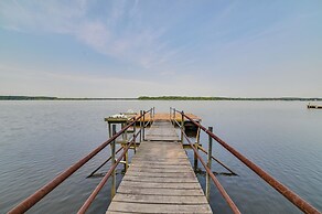 Peaceful Big Sandy Home w/ Deck on Kentucky Lake!