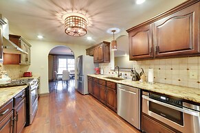 Peaceful Big Sandy Home w/ Deck on Kentucky Lake!