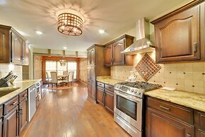 Peaceful Big Sandy Home w/ Deck on Kentucky Lake!
