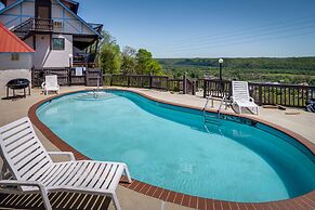 'ledge Lodge' Burkesville Getaway: Pool & Views!