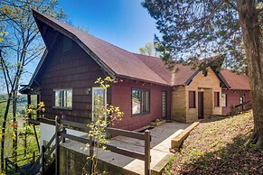 'ledge Lodge' Burkesville Getaway: Pool & Views!