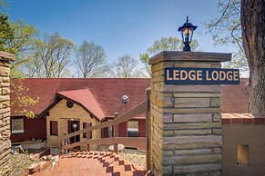 'ledge Lodge' Burkesville Getaway: Pool & Views!