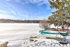 Private Lake Access & Canoes: Pennsylvania Cottage