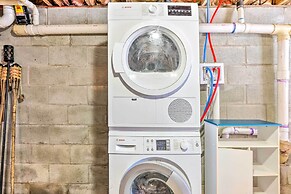 Private Lake Access & Canoes: Pennsylvania Cottage