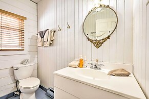 Private Lake Access & Canoes: Pennsylvania Cottage