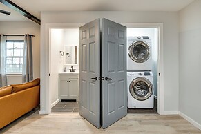 Modern Indianapolis Home < 2 Mi to Downtown!