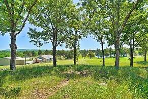 Mcalester Cottage w/ 30 Private Acres & Ponds!