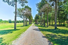Mcalester Cottage w/ 30 Private Acres & Ponds!