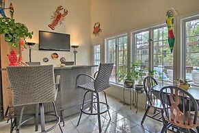 2 Mi to Golf: Retreat w/ Hot Tub in Ocean Pines