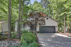 2 Mi to Golf: Retreat w/ Hot Tub in Ocean Pines