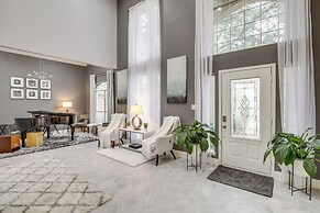 Garden Patio & Fire Pit: Mesquite Home Near Lakes
