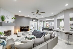Garden Patio & Fire Pit: Mesquite Home Near Lakes