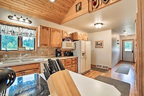 Rapid River Log Cabin w/ Loft on 160 Scenic Acres